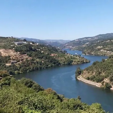 Dom wakacyjny Da Ribeirinha Carquere